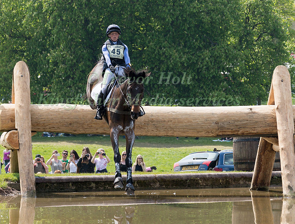 ROSALIND CANTER  (GBR) RIDING  ALLSTAR B
