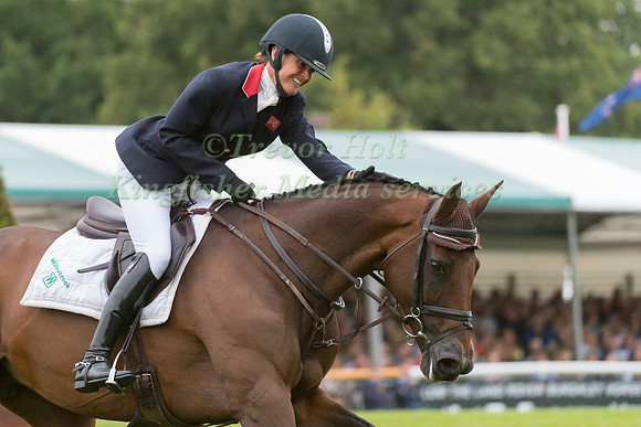 Piggy French (GBR) and Vanir Kamira