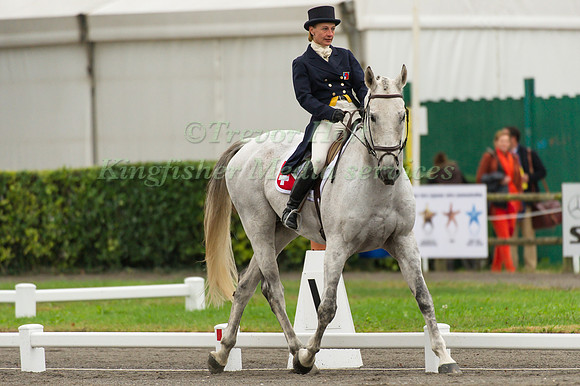 Sylvia Lugen and Nilios En Solo Ch