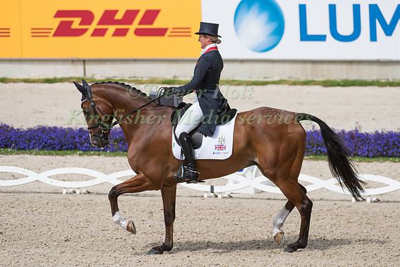 Nicola Wilson (GBR) and One Two Many
