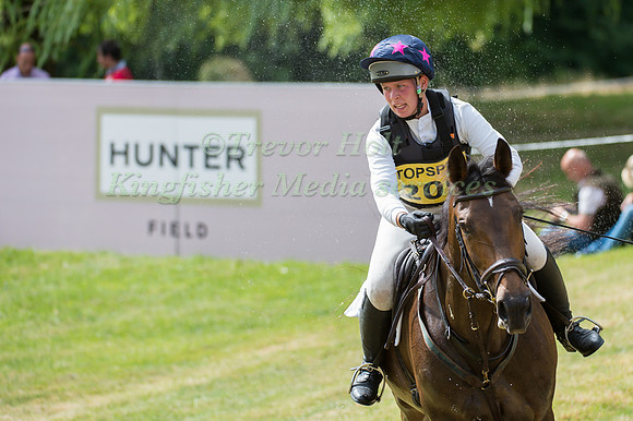 Kirstie Johnson (GBR) riding Arancara