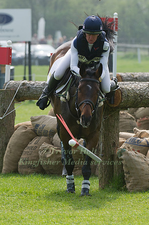 Nicola Wilson & Bee Diplomatic