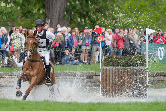 RICHARD P JONES RIDING  KILBALLYBOY BOB