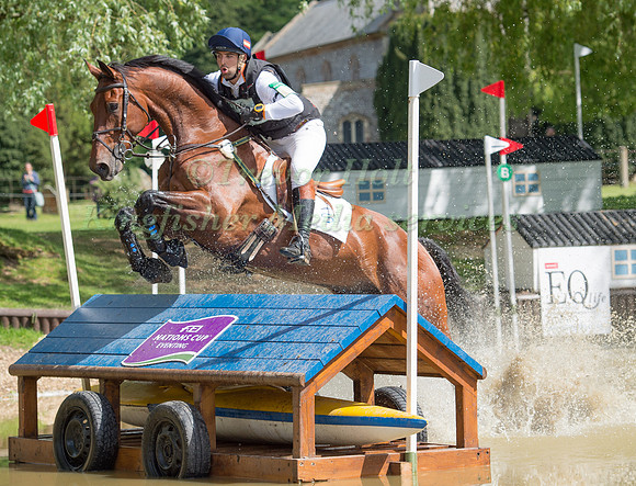 Manuel Senra Chover (ESP)  riding Cruising By