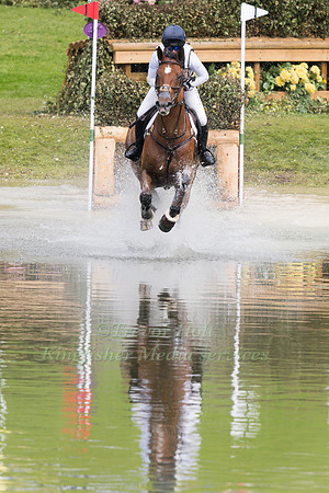 LAURA COLLETT (GBR) RIDING MR BASS