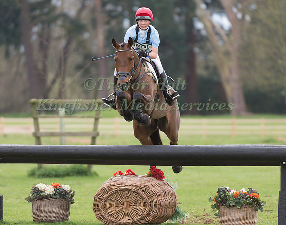 CHARLOTTE AGNEW  RIDING  DHI JET SET