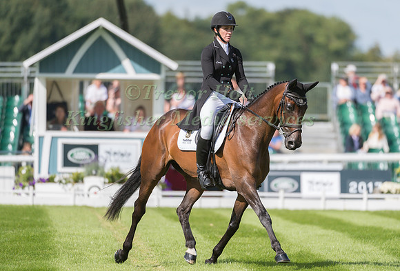 Caroline  Powell (NZL) and Spice Sensation