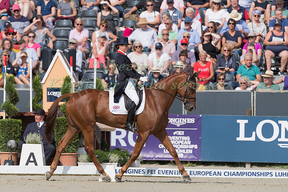 Piggy French (GBR) and Quarrycrest Echo