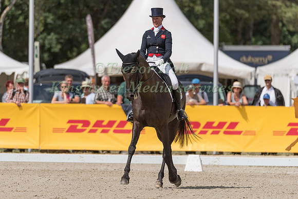 NICOLA WILSON (GBR) AND BULANA