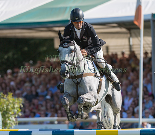 ANDREW NICHOLSON (NZL) AND SWALLOW SPRINGS