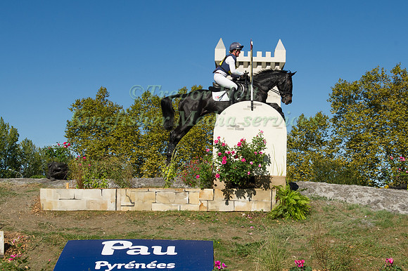 Nicola Wilson (GBR) riding Annie Clover