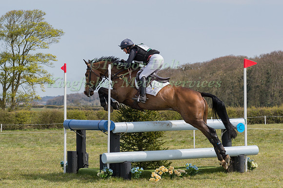 PIGGY MARCH RIDING SPORTSFIELD TOP NOTCH