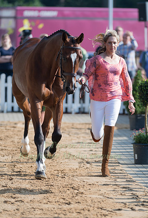 ELISABETH HALLIDAY-SHARP (USA) AND DENIRO Z