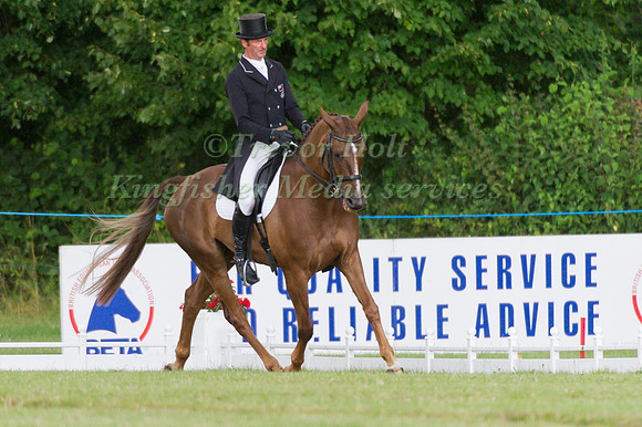 Mark Todd and Oloa