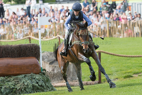Rosalind Canter (GBR) and Lordships Graffalo