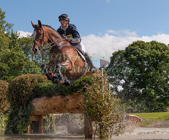 Paul Sims (GBR) riding Glengarnock