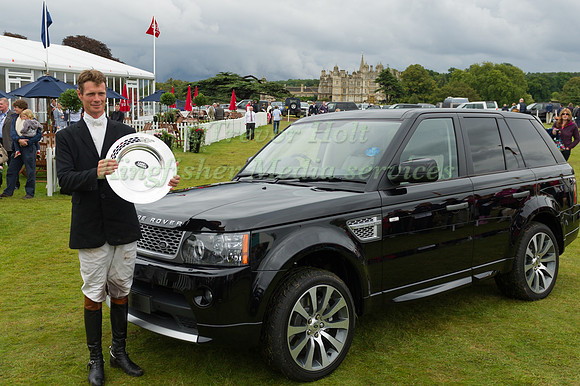 William Fox-Pitt with the  2011 Land Rover Burghley Trophy