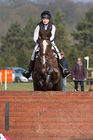 Julia Norman  riding Leamhchoill Drifter
