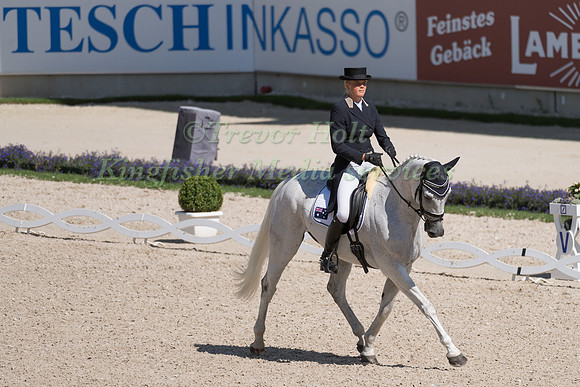 ISABEL ENGLISH (AUS) AND FELDALE MOUSE