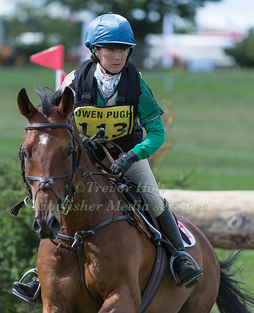 Alex Postolowsky (GBR) riding Trevarth
