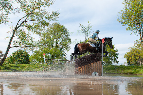Izzy Taylor (GBR) riding KBIS Briarlands Matilda