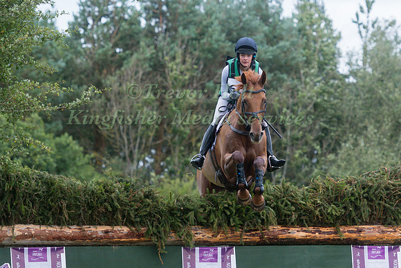 HOLLY NEEDHAM RIDING  HENDRIX