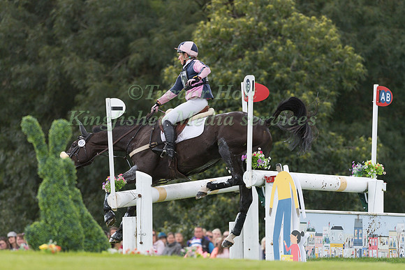 NANA DALTON (GBR) AND ABSOLUT OPPOSITION
