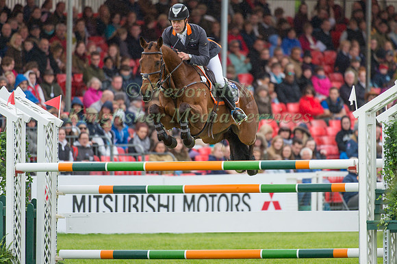 Christopher Burton (AUS) riding  TS Jamaimo