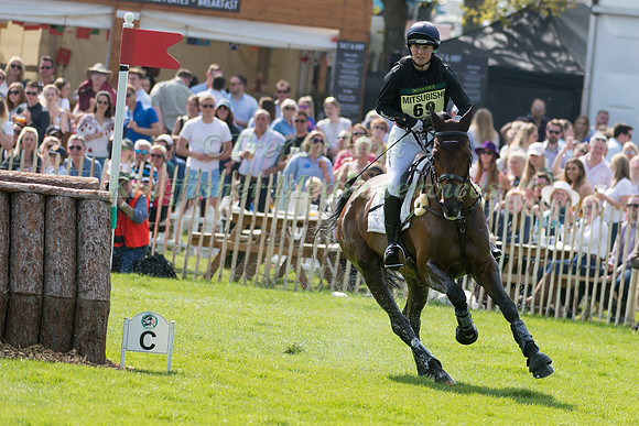 PIGGY FRENCH  (GBR) RIDING  VANIR KAMIRA