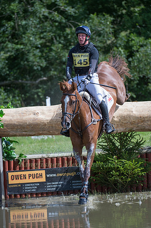 Oliver Townend (GBR) riding Fenyas Elegance