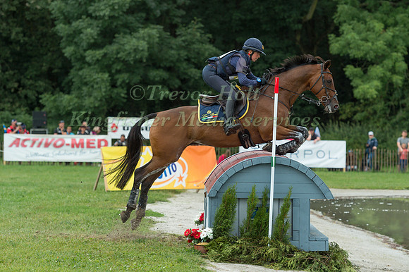 VITTORIA PANIZZON (ITA) AND CHEQUERS PLAY THE GAME