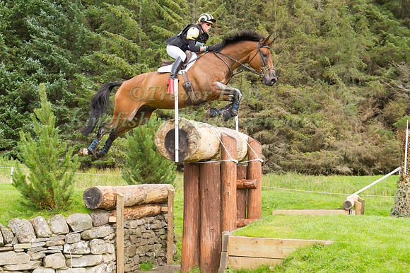 EILIDH-JANE MIDDLETON (GBR) RIDING WESTMUR QUALITY
