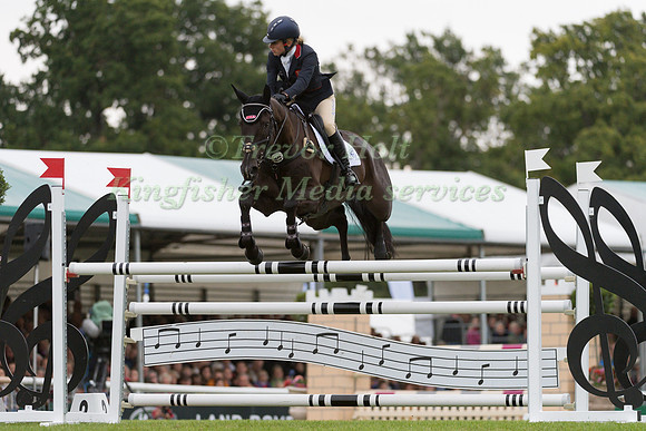 Izzy Taylor (GBR) and Trevidden