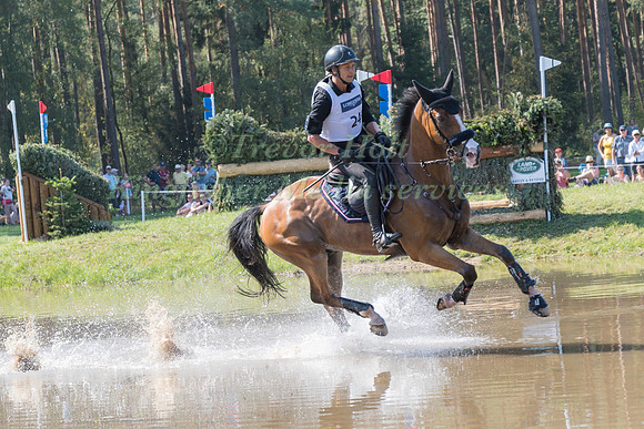 Thibaut Vallette (FRA) and Qing du Briot Ene HN