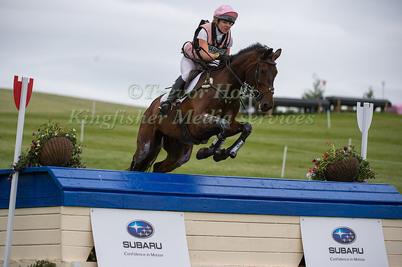 Felicity Collins (GBR) riding RSH Contend Or