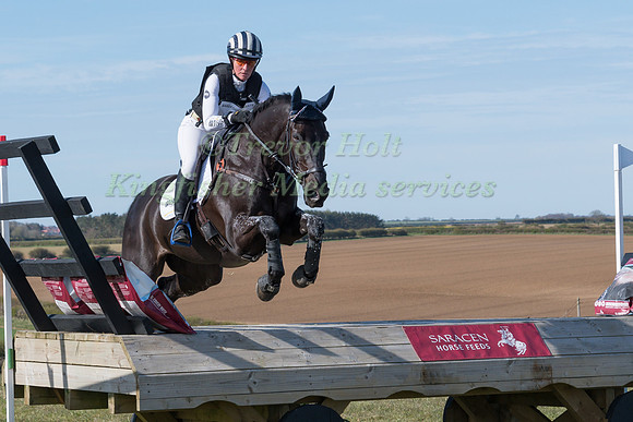 CAROLINE POWELL RIDING ROCK MIDNIGHT