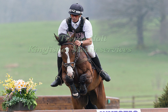 ANDREW  NICHOLSON RIDING JET SET IV-2