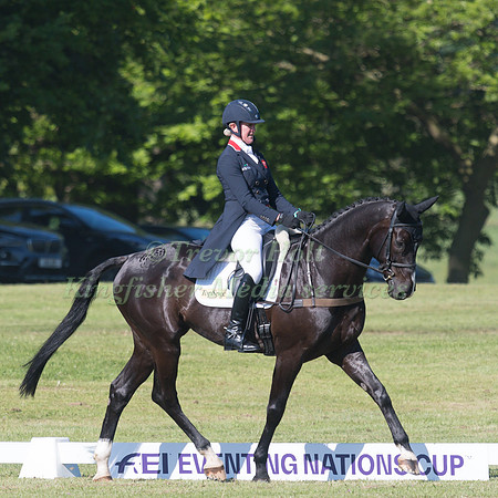 NICOLA WILSON (GBR) AND YACABO BK