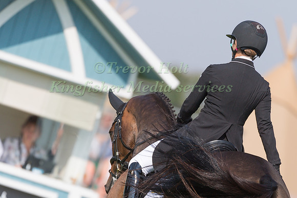 CAROLINE POWELL AND GREENACRES SPECIAL CAVALIER (NZL)