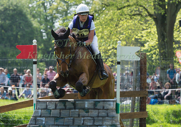 GEORGIE STRANG  (GBR) RIDING  COOLEY EARL