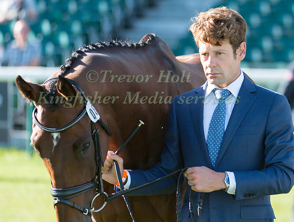 CHRISTOPHER  BURTON (AUS) AND NOBILIS 18