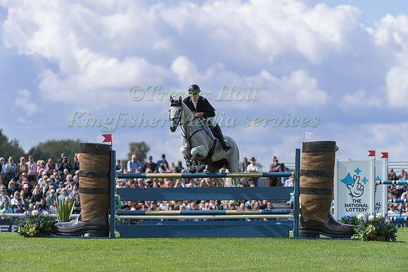 MAX WARBURTON AND DEERPAIRC REVELRY (GBR)