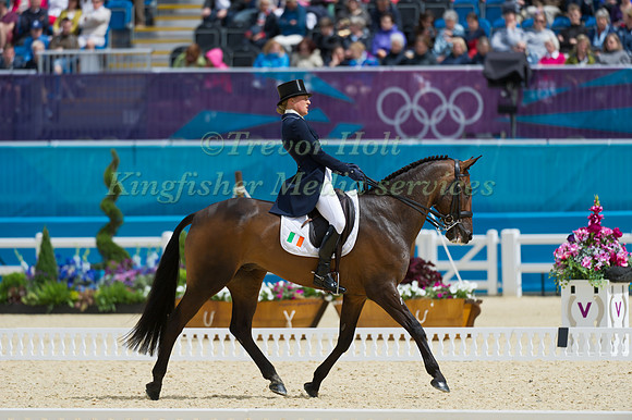 Camilla Speirs and Portersize Just a Jiff