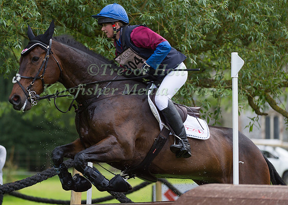 HANNAH BATE (GBR) RIDING BUCKLE END BERTIE TAKING PART IN THE CROSS COUNTRY PHASE OF THE CICO THREE STAR AT THE 2017 HOUGHTON INTERNATIONAL HORSE TRIALS
