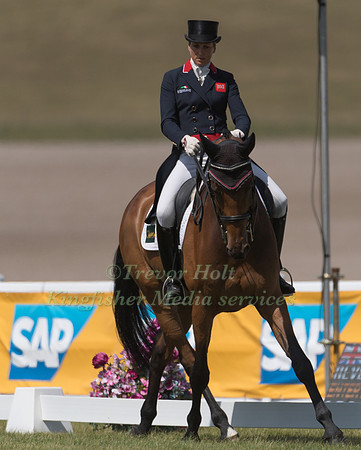 SARAH BULLIMORE (GBR) AND REVE DU ROUET-3