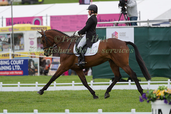 ROSALIND CANTER (GBR) RIDING  ZENSHERA COMPETING IN THE  DRESSAGE PHASE OF THE  CIC THREE STAR EVENT RIDERS MASTERS  COMPETITION AT THE  2017 DODSON AND HORRELL  CHATSWORTH INTERNATIONAL HORSE TRIAL.