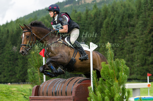 JANET CLARKE (GBR) RIDING TCH TOP LABEL