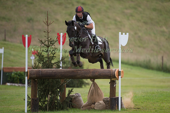 Kevin  McNab (AUS) riding Willunga