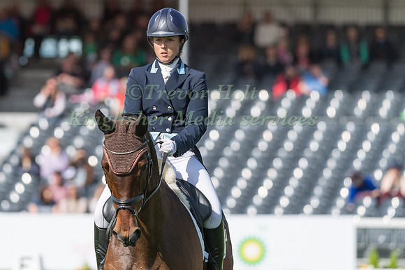 Kirsty Chabert (GBR) and Classic VI