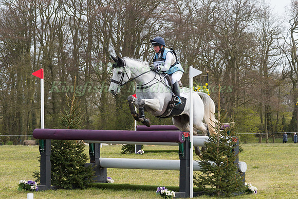 KITTY KING RIDING CRISTAL FONTAINE